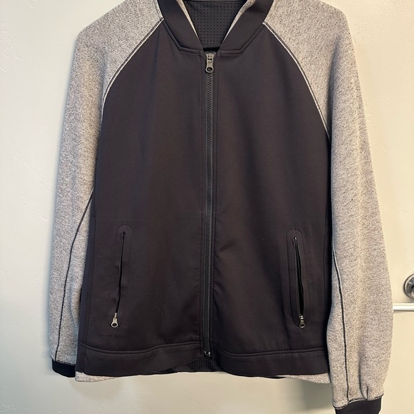 Lululemon Var-City Bomber Black / Heathered Black W4G45S Retail $128 Size 8-10 - Picture 3 of 6